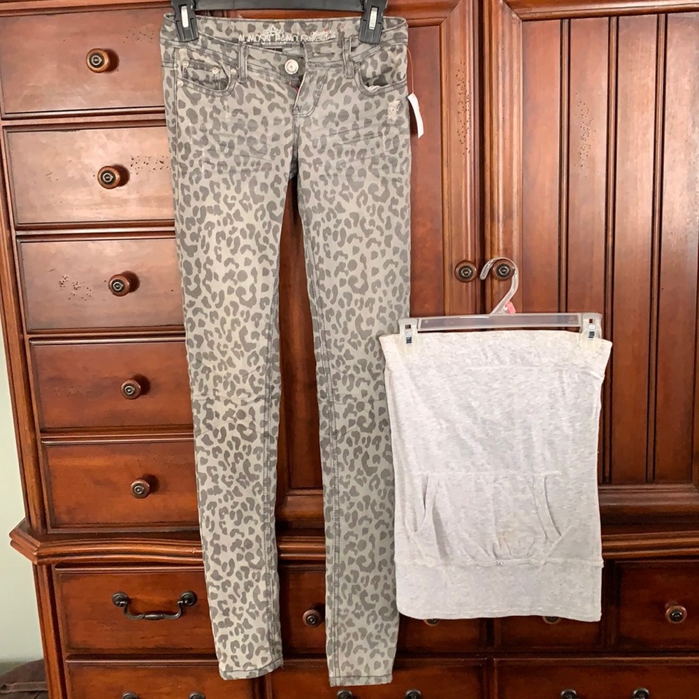 2 for $10 Leopard print silver gray color  jeans ..size 0 straight leg &top
